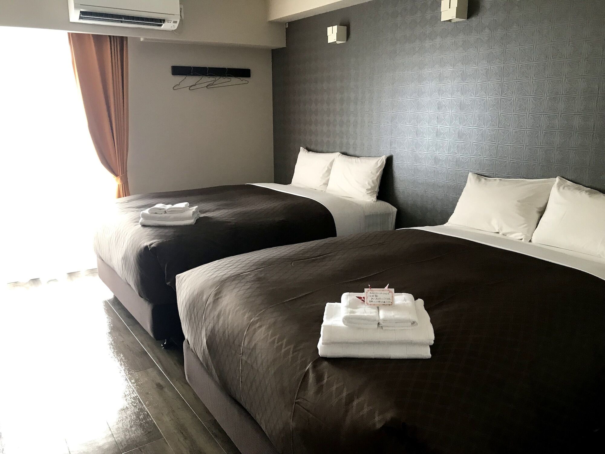 Mr.Kinjo Inn Урума Екстериор снимка
